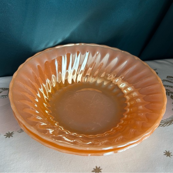 Set of 2 Fire King Vintage Swirl Peach Luster Serving Bowls - Picture 1 of 7
